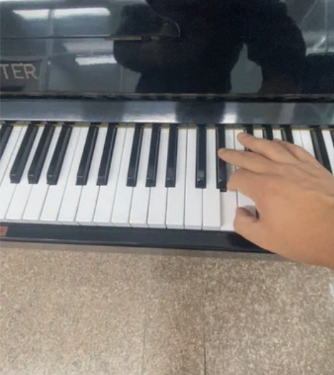 寄卖:培训班倒闭处理日本原装 二线钢琴 斯...