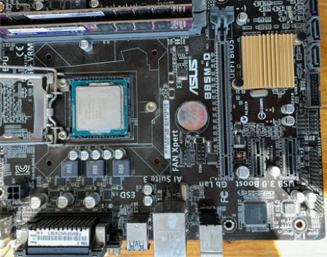 华硕B85M-D 主板 功能正常，带挡板。...