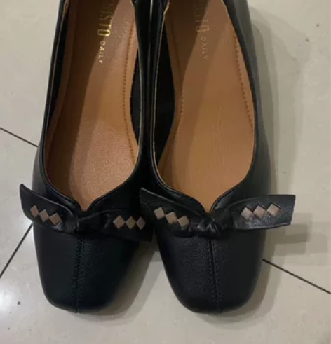 大东高跟鞋单鞋粗跟 38码 全新仅试穿 买...