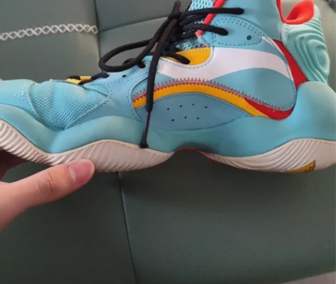 李宁 空袭6 v2 磨损较小问题不大 无鞋...