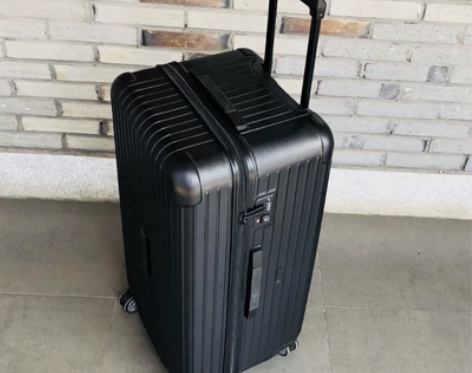 超轻加厚运动款拉杆箱万向30轮寸超大容量旅...