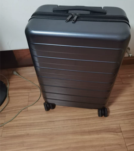 小米90分旅行箱行李箱，20寸登机箱，只用...