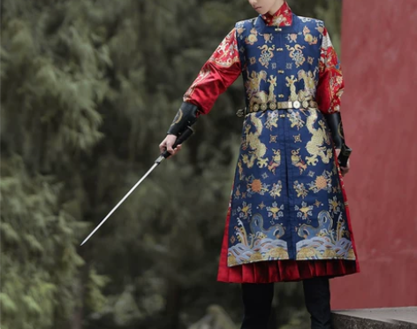 砚滨纱明制汉服男女装仿妆花织金方领罩甲比