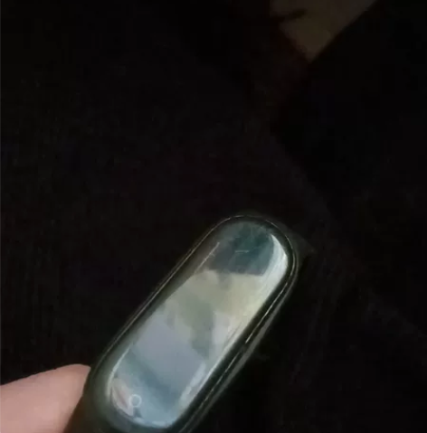 小米手环5 八成新 有充电线 感兴趣的话点...