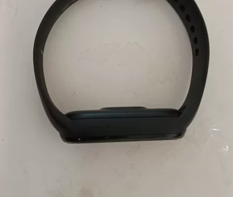 小米6运动手环 上面是有一层保护膜 感兴趣...