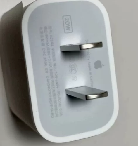 苹果原装充电头，买新手机活动价一起买的，保...