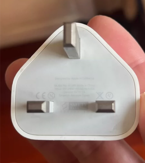港版苹果充电头，英标USB充电器！成色见图...