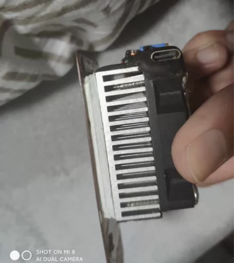 出自用手机散热器，加铜板散热，玩游戏必备！...