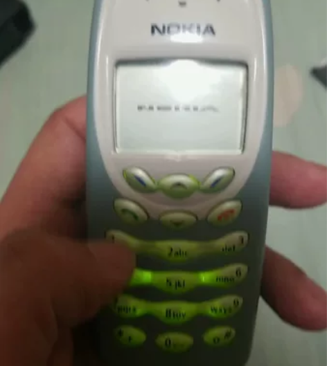 诺基亚3410纯英文手机！产地应该是德国，...