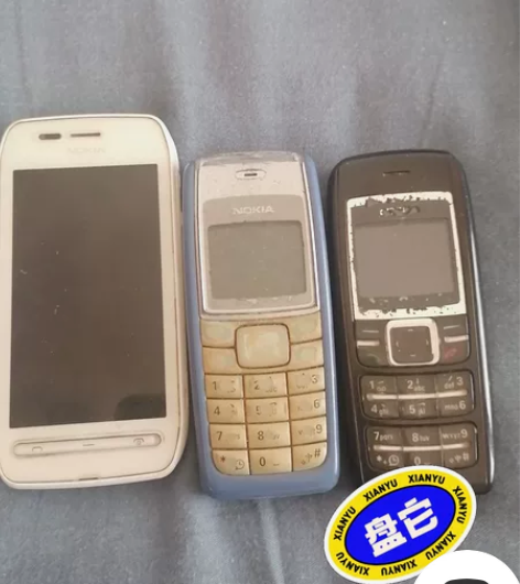 3部诺基亚老款按键手机,50元包邮。全部带...