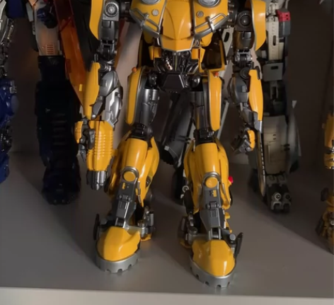 变形金刚 ce01大黄蜂，变过一次。全配无...