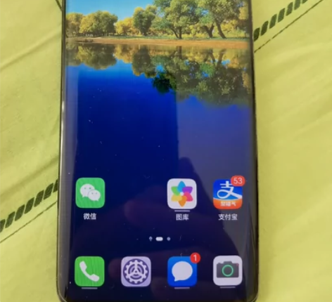 华为mate40  5G手机，8+128G...