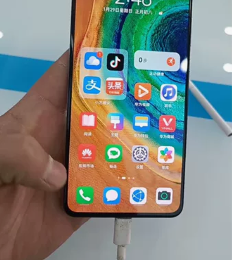 华为mate30(4G) 配置8+128手...