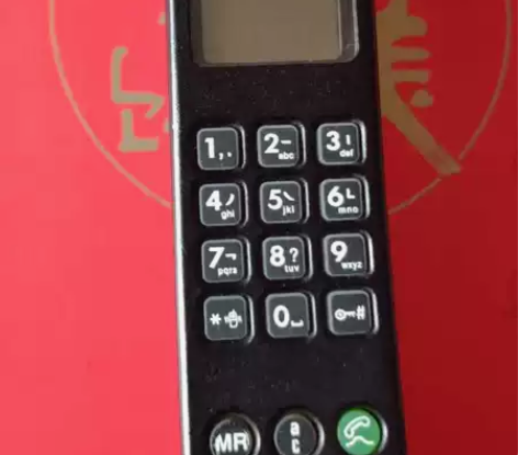 摩托罗拉大哥大3300原装插卡电话。插上移...