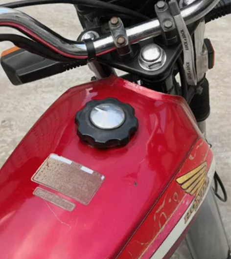 本田鹰仔（飞鹰）100，收藏精品！一脚着车...