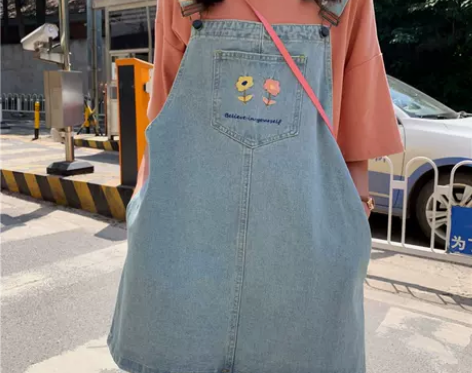 牛仔背带裙夏季薄款2021新款刺绣小个子日...