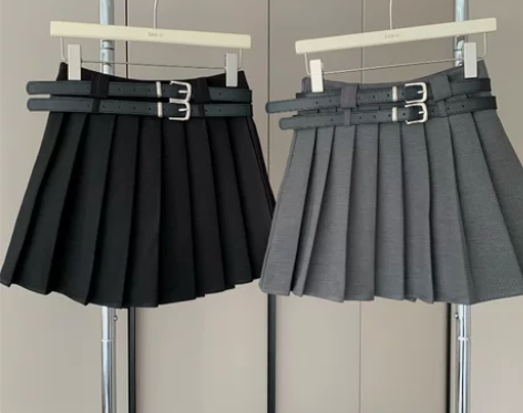 认真卖 2022秋新款半身裙高腰显瘦复古百...