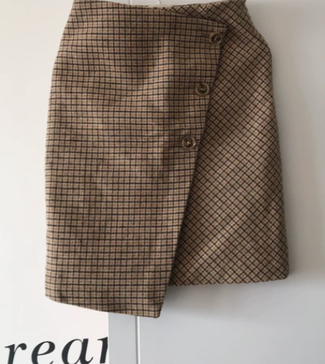 毛尼裙,本人很少穿裙子,闲置了 感兴趣的话...