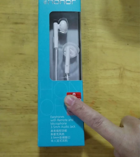 全新荣耀耳机，有线耳机，，全新 感兴趣的话...