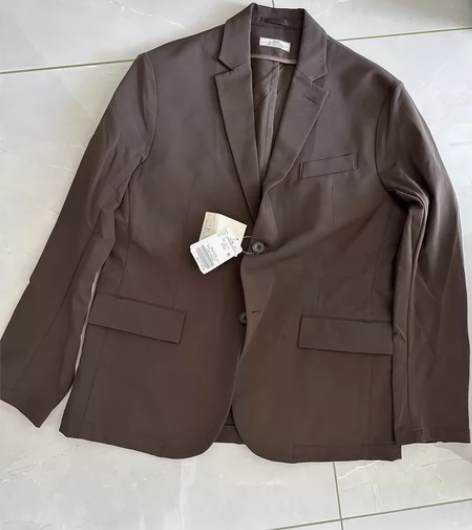 日本男子西装（L码） 胸围106cm 衣长...