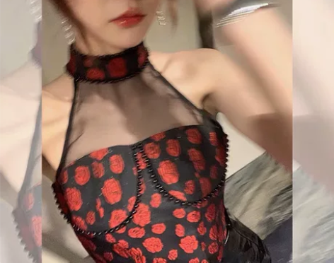 南夕姐姐玫瑰印花挂脖背心女内搭2021秋季...