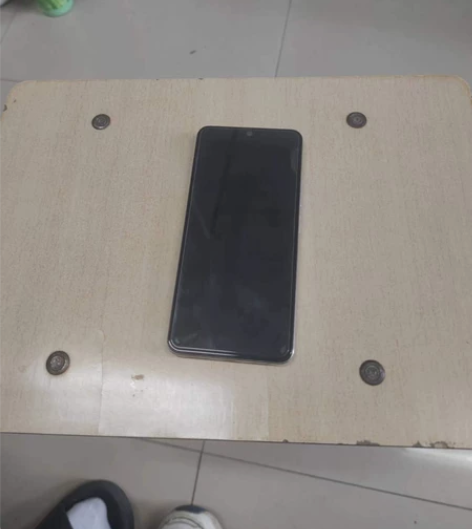 红米k50 12+256 银迹配色 版本是...