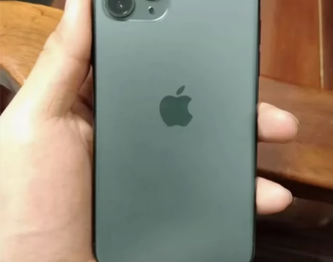 国行11 Pro 256g 换过屏和前摄像...