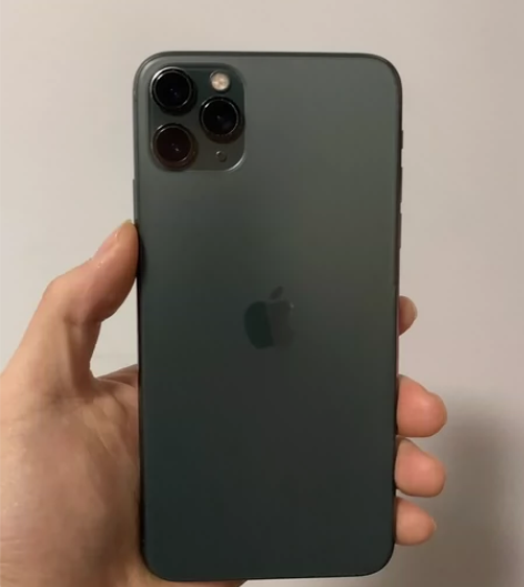 苹果11pro max 256g 用了两年...