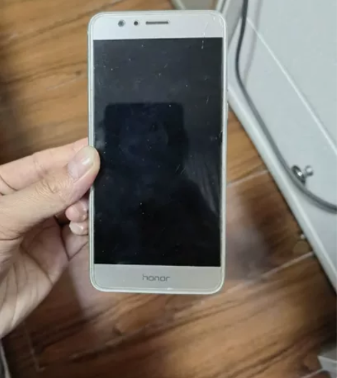 #荣耀 8 如图伊拉克战损风格状态,荣耀8...