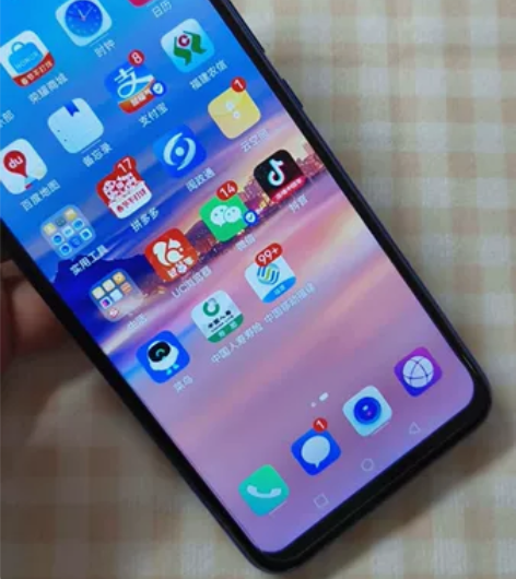 荣耀20i手机，4+128，换过屏幕，大陆...