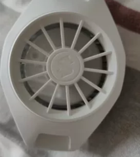 黑鲨小白散热器 一直闲置 便宜出了 感兴趣...