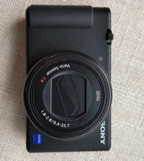 SONY索尼ZV-1数码相机微单卡片相机侧翻屏自拍美颜小巧轻... SONY索尼ZV-1数码相机微单卡片相机侧翻屏自拍美颜小巧轻...