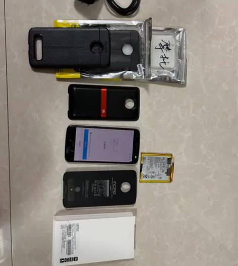 出售自用摩托罗拉Z2force sping...