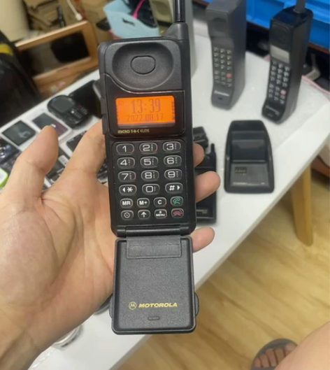 摩托罗拉166，168改装插卡手机，保修，...