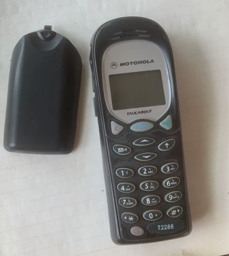 摩托罗拉t2288手机,没有电池,配件价出...