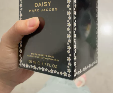 小雏菊香水50ml，全新未拆盒，朋友送的，...