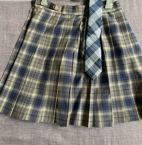 JK群。正统，95新，尺码XS，亏本出包邮...