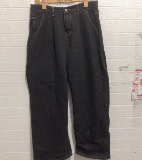 女士加绒牛仔裤，腰围80，裤长95，特价出...