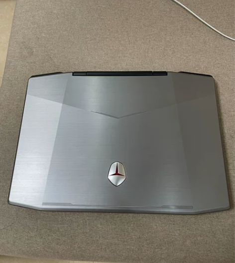 雷神梦想版911游戏本 除正常使用痕迹和轻...