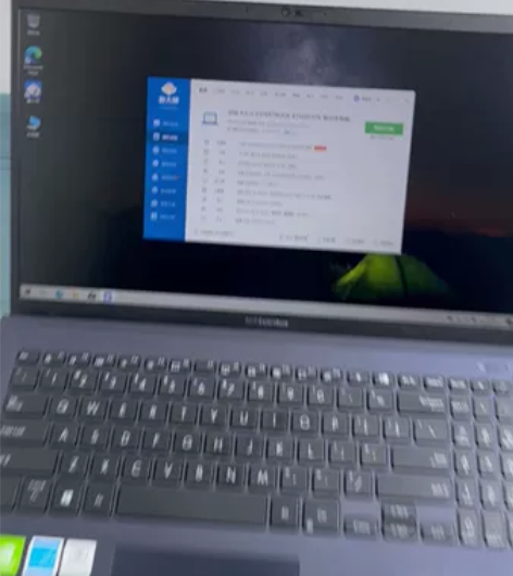 华硕 破晓Pro 15  15.6英寸笔记...