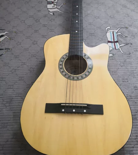 民谣吉他,全裸无配件,80元。 新桥市民中...