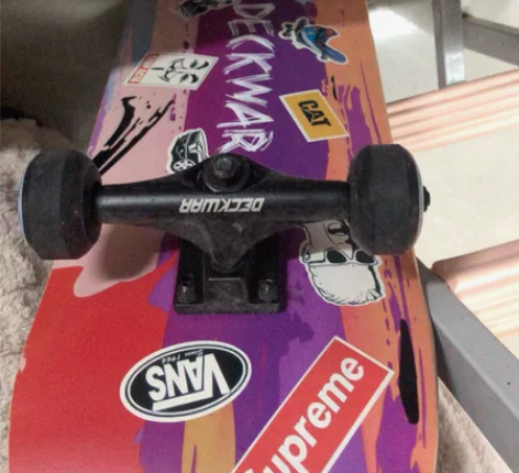 DECKWAR滑板 八九成新 刷街轮/动作...