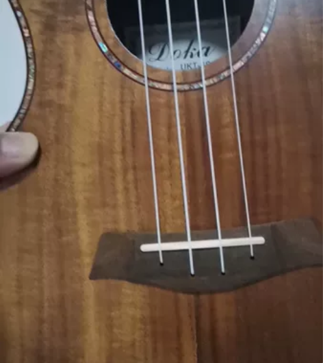 尤克里里，全新不会弹特转售，制作精美，木制...