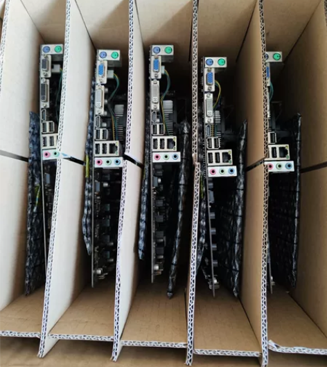 七彩虹H81-btc，6卡主板，随机送cp...