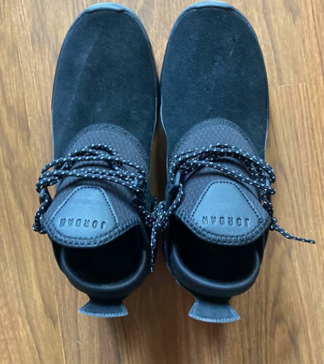 乔丹 休闲鞋 全新 42 码 感兴趣的话点...