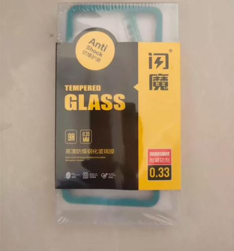 闪魔钢化膜全新两张红米k40，送贴膜神器，...