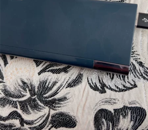 Remax 彩屏充电宝自带线20000毫安...