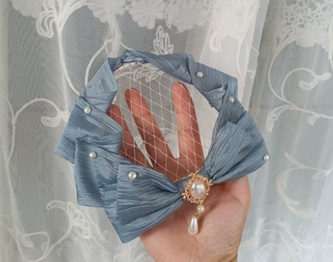 30一顶包邮镂空小礼帽雅兰灰 感兴趣的话点...