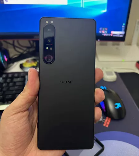 索尼xperia1iv 首发入在保9成新右...