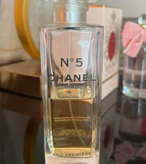 香奈尔5号香水,150ml的正好剩了一半,...